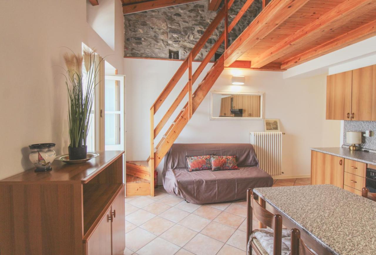 La Casa Del Porto Lägenhet Domaso Exteriör bild